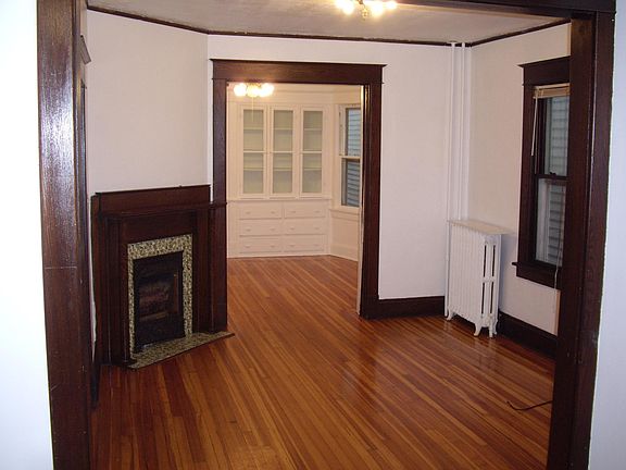 2nd image of 445 Morris St #1