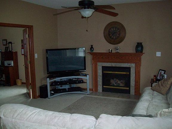5th image of 1393 Vinewood Dr