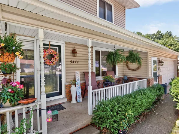 9472 Lakepointe Blvd, Algonac, MI 48001