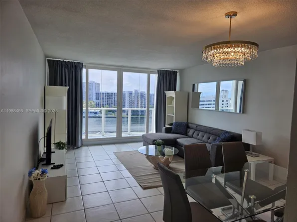 3505 S Ocean Dr, Hollywood, FL