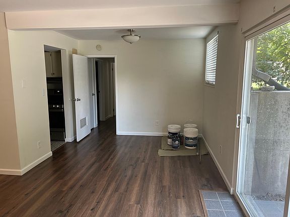 4th image of 1174 S Foothill Dr