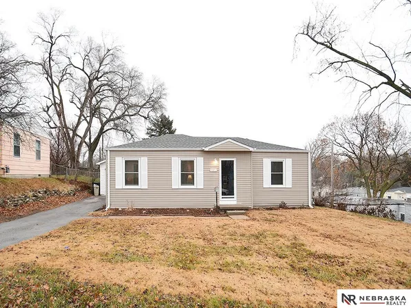 7728 Burt St, Omaha, NE 68114