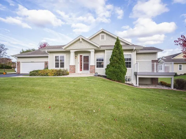 S70W15770 Sandalwood DRIVE, Muskego, WI 53150