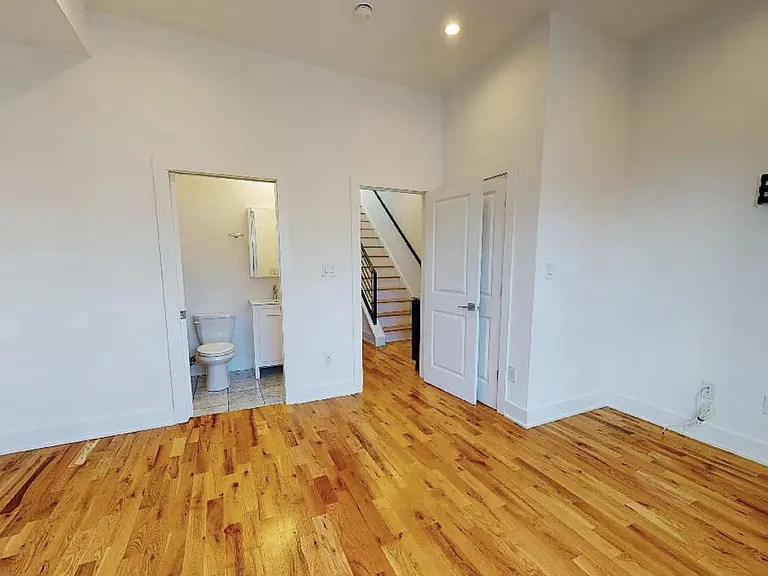1440 N Franklin St #B — Photo 9
