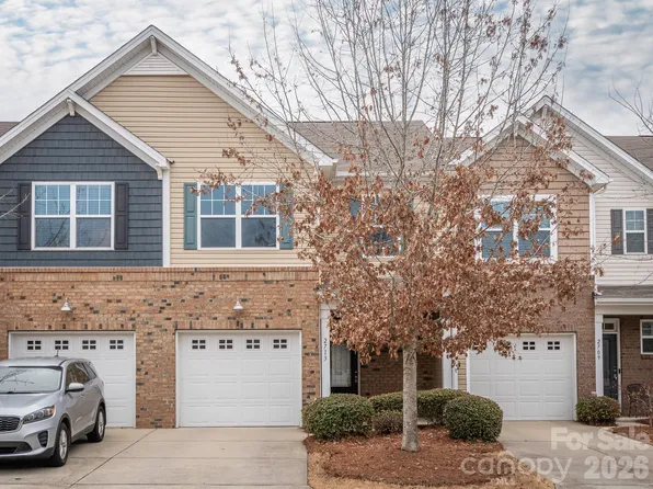 2713 Sawbridge Ln, Gastonia, NC 28056