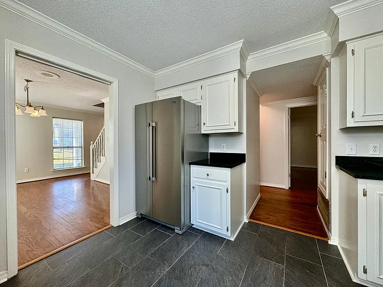 803 Henckley Ave — Photo 12