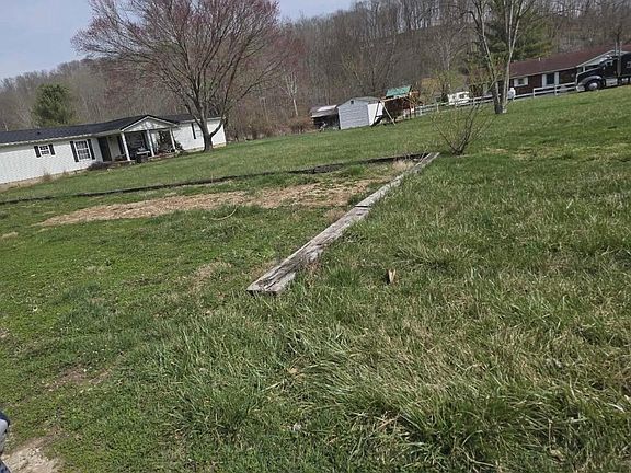 3rd image of 64 Rock Lick Rd