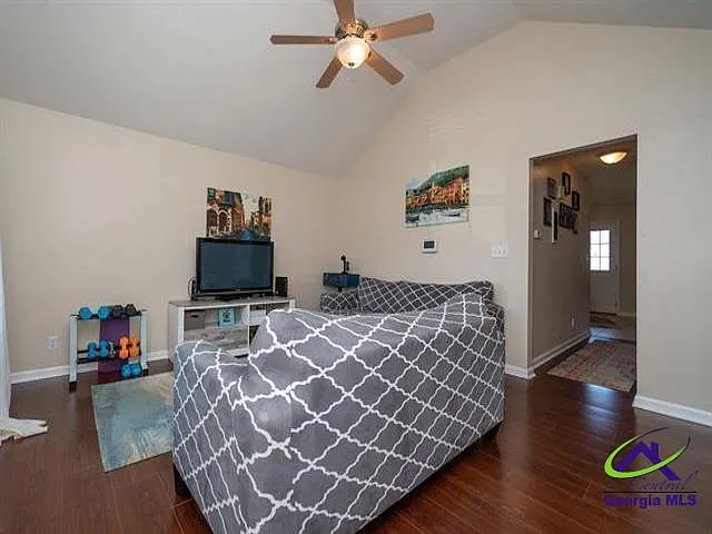 130 Coronation Dr — Photo 13