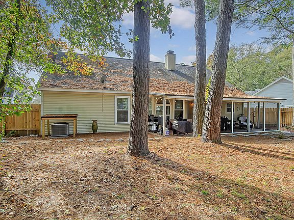 5th image of 102 Candover Ct