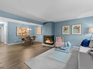 42G Loantaka Way, Madison, NJ 07940