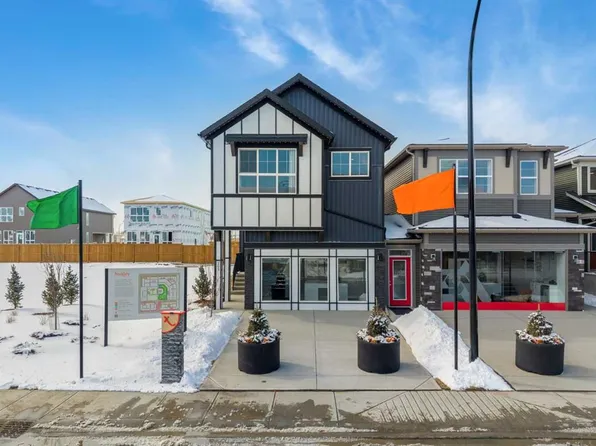 203 E Huxland Path NE, Calgary, AB T2A 5Z9