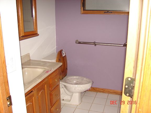 4th image of 1080 Seymour Ave