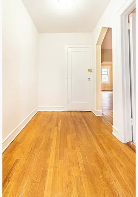 Rented by RealTegrity NY LLC | media 66