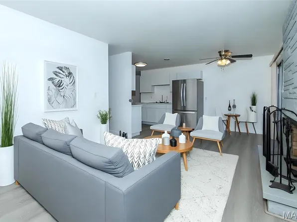 204 Lincolnshire Blvd, Belleville, IL 62221