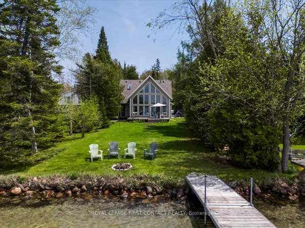 10 Buttercup Ln, Springwater, ON L0L 1P0