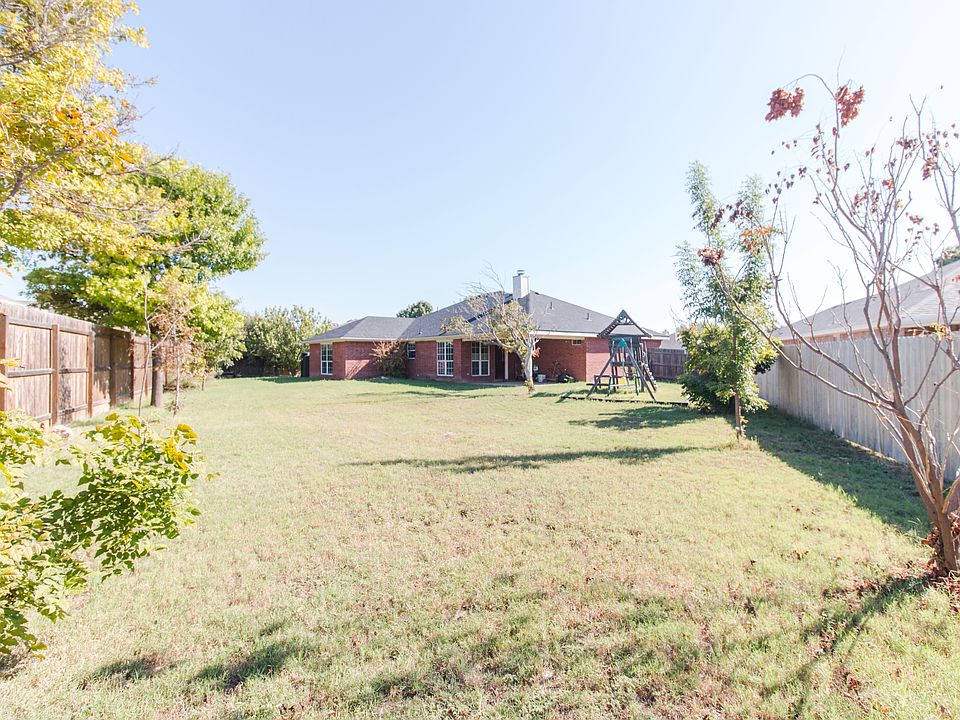 2nd image of 3533 Toyah St