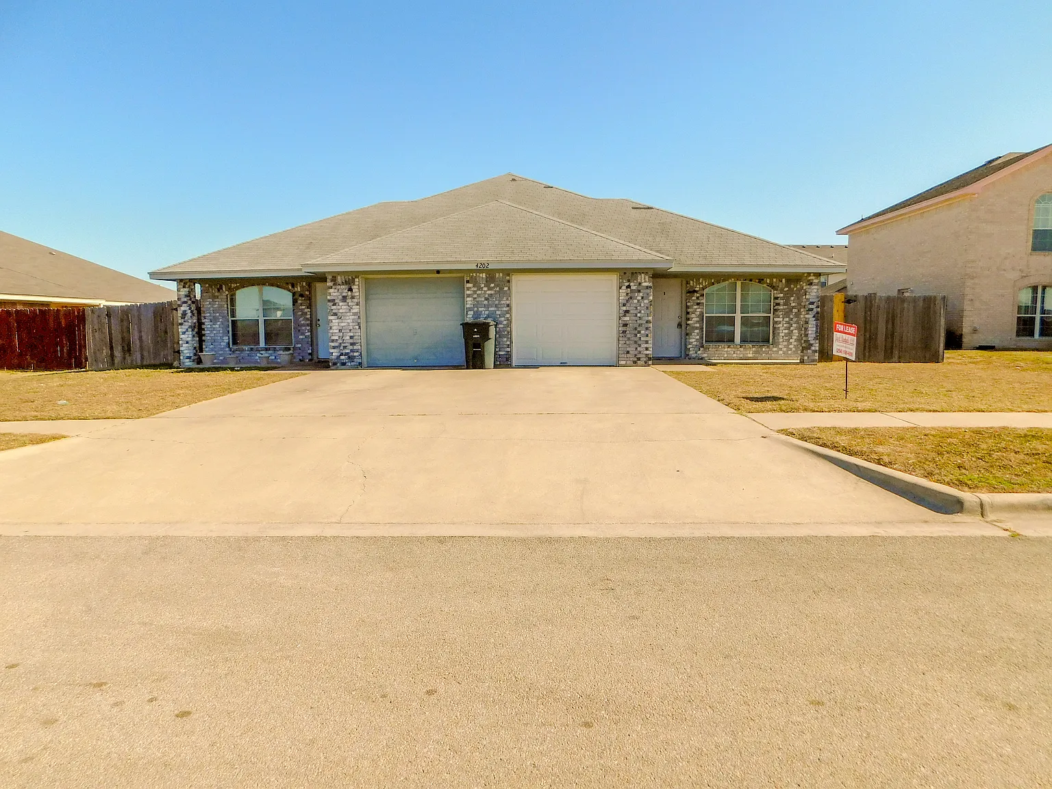 3 bed, 1303 sqft, $1,150 — Photo 1