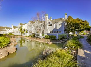 20 Charthouse Ln, Foster City, CA 94404