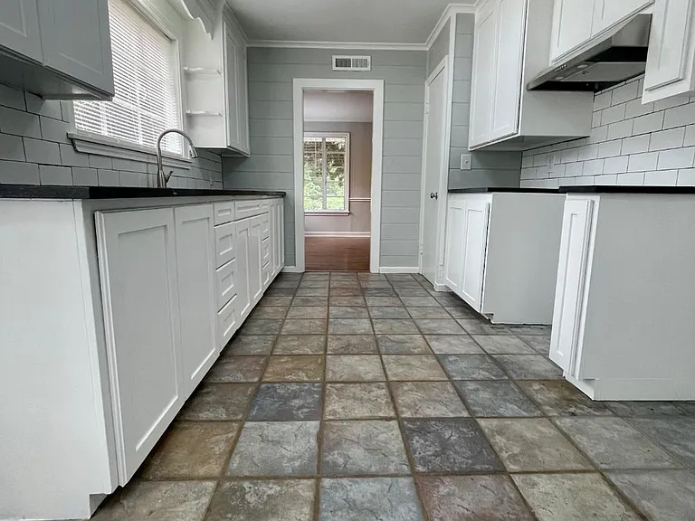 201 Jewel Dr — Photo 7