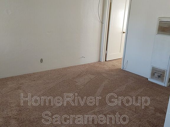 2nd image of 3620 Morse Ave APT 10