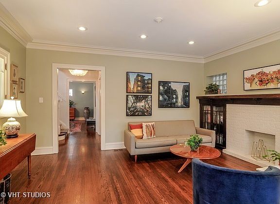 3rd image of 1456 W Norwood St