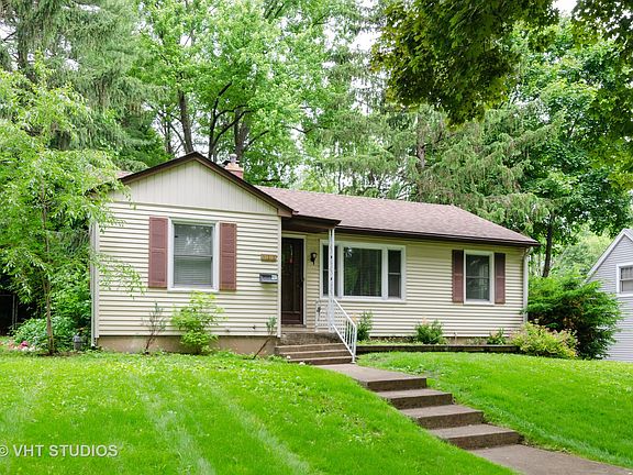 2nd image of 512 Opatrny Dr