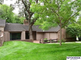 1032 S 112th Plz, Omaha, NE 68154
