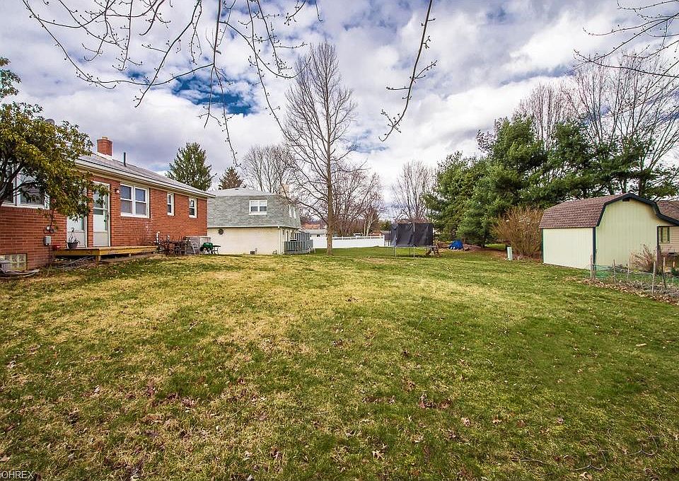 2nd image of 1646 Clearbrook Rd NW