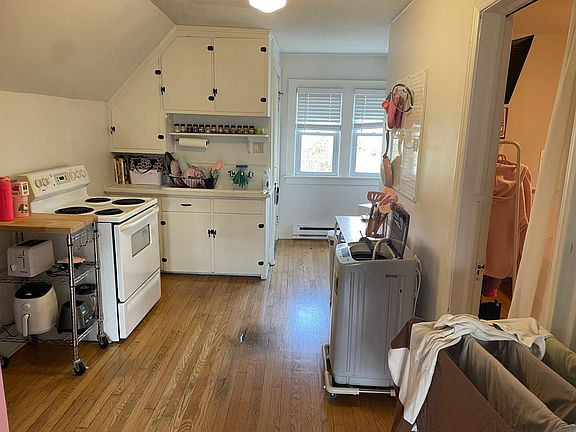 3rd image of 2928 N Fratney St #A