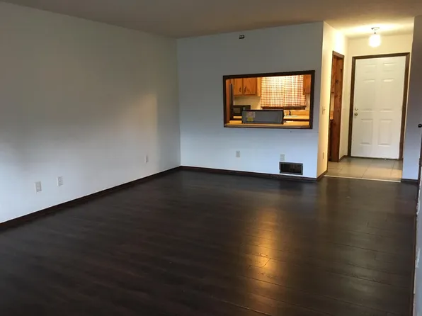 70 Summit Hl, Franklin, NC 28734