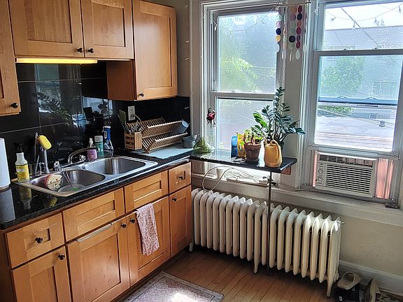 3rd image of 2470 N Frederick Ave #A