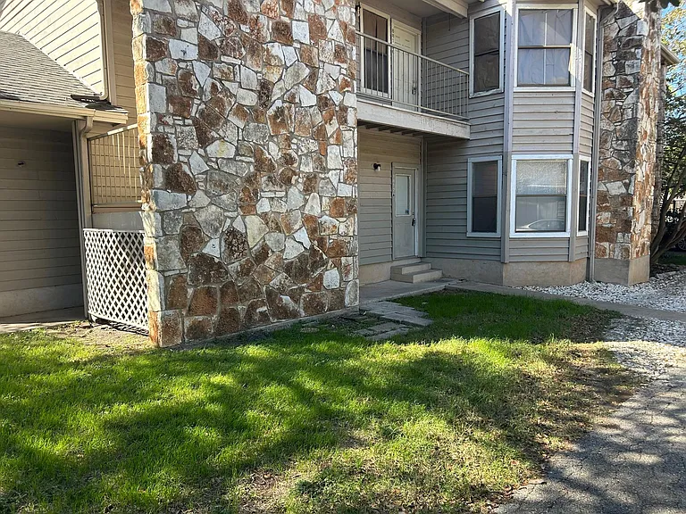 8812 Schick Rd #C — Photo 2