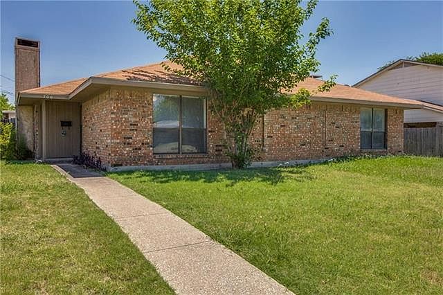 1st image of 704 Royal Crest Dr