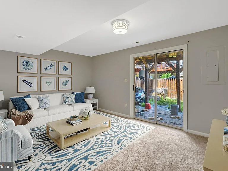 14716 Grobie Pond Ln — Photo 32
