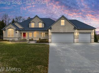 65884 Windrose Ct, Ray, MI 48096