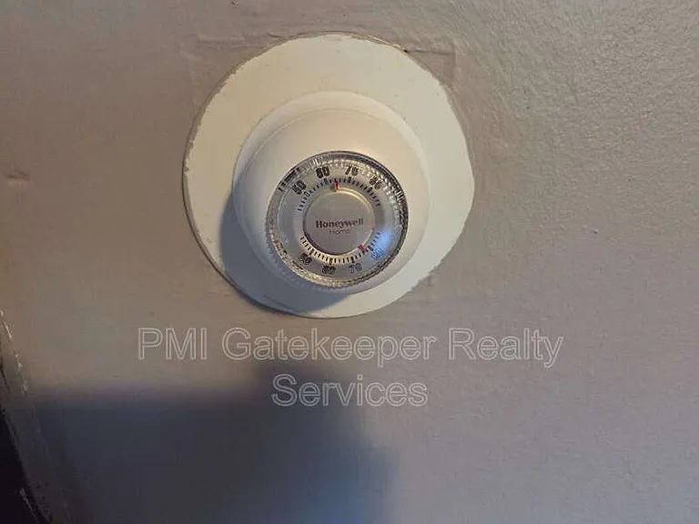 954 Hawthorne Ave #1 — Photo 14