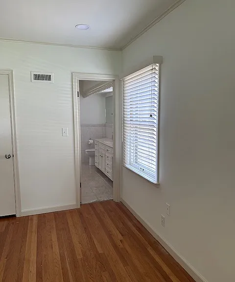 1204 W 68th Ter — Photo 18