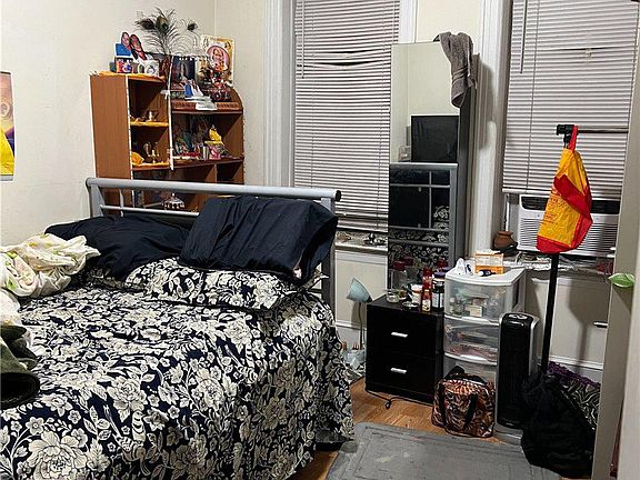 4th image of 4012 73rd St APT A1