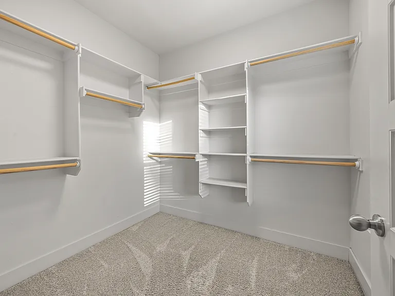 910 W Cato Springs Rd — Photo 15