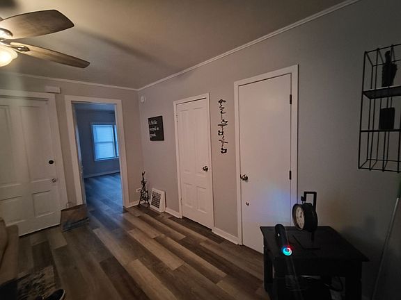5th image of 826 Tatum St #B