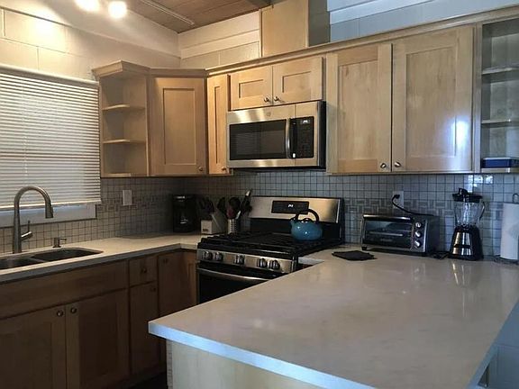 4th image of 206 California Ave #1/2