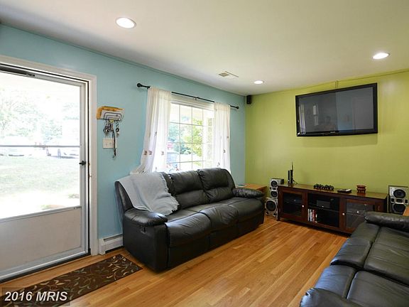 2nd image of 3203 Bayfield Dr