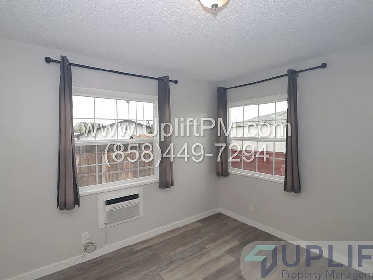 4827 Castle Ave — Photo 24