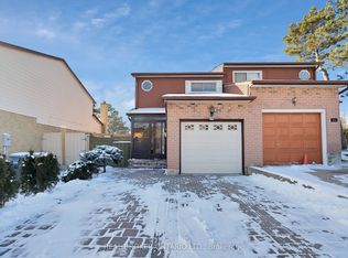 2602 Hemus Sq, Mississauga, ON L5C 3X4