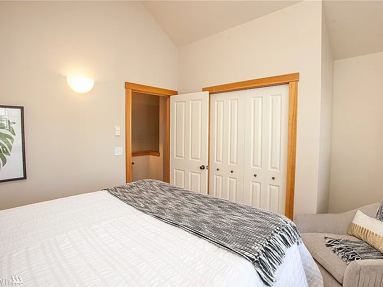 115 Hall Brothers Loop #201 — Photo 14