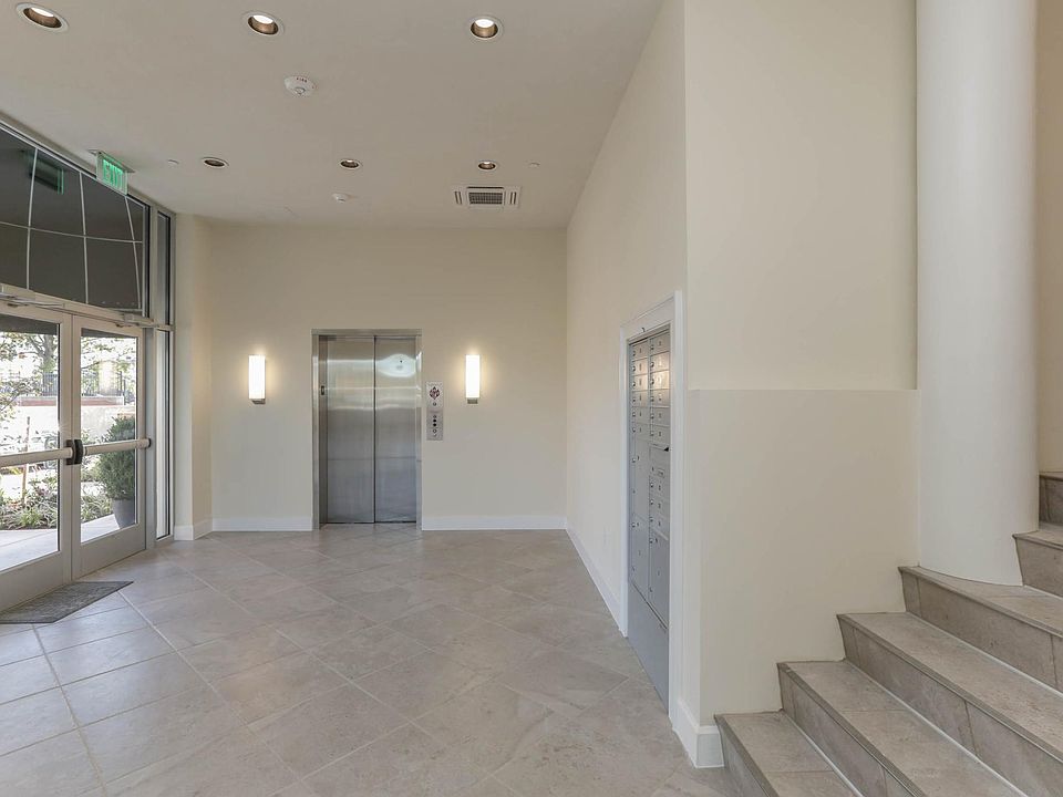 First floor common area with elevator and mail area