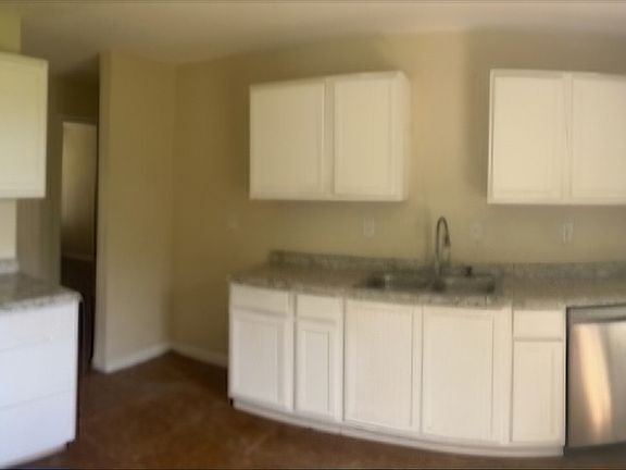 3rd image of 1941 Darcey Dr
