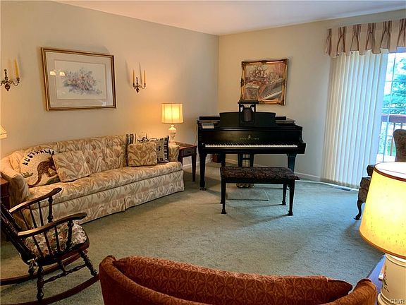 4th image of 4303 Bedford Dr