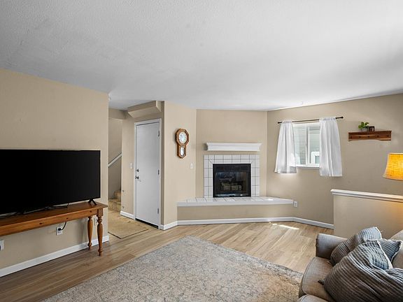 5th image of 1333 Oak Ridge Dr