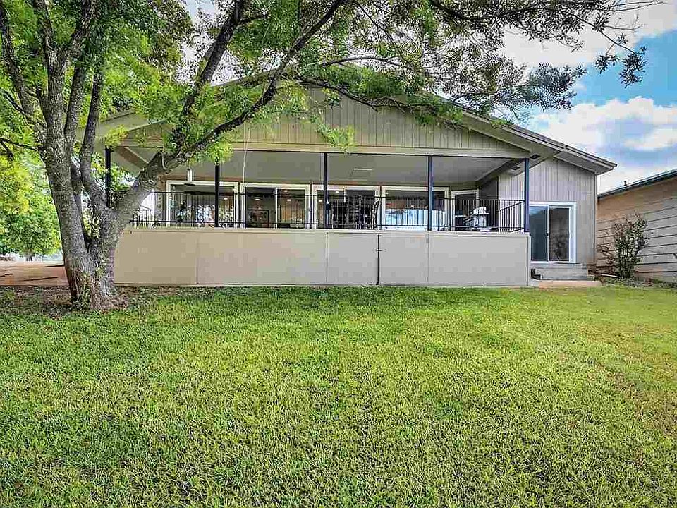 1st image of 4694 River Oaks Dr